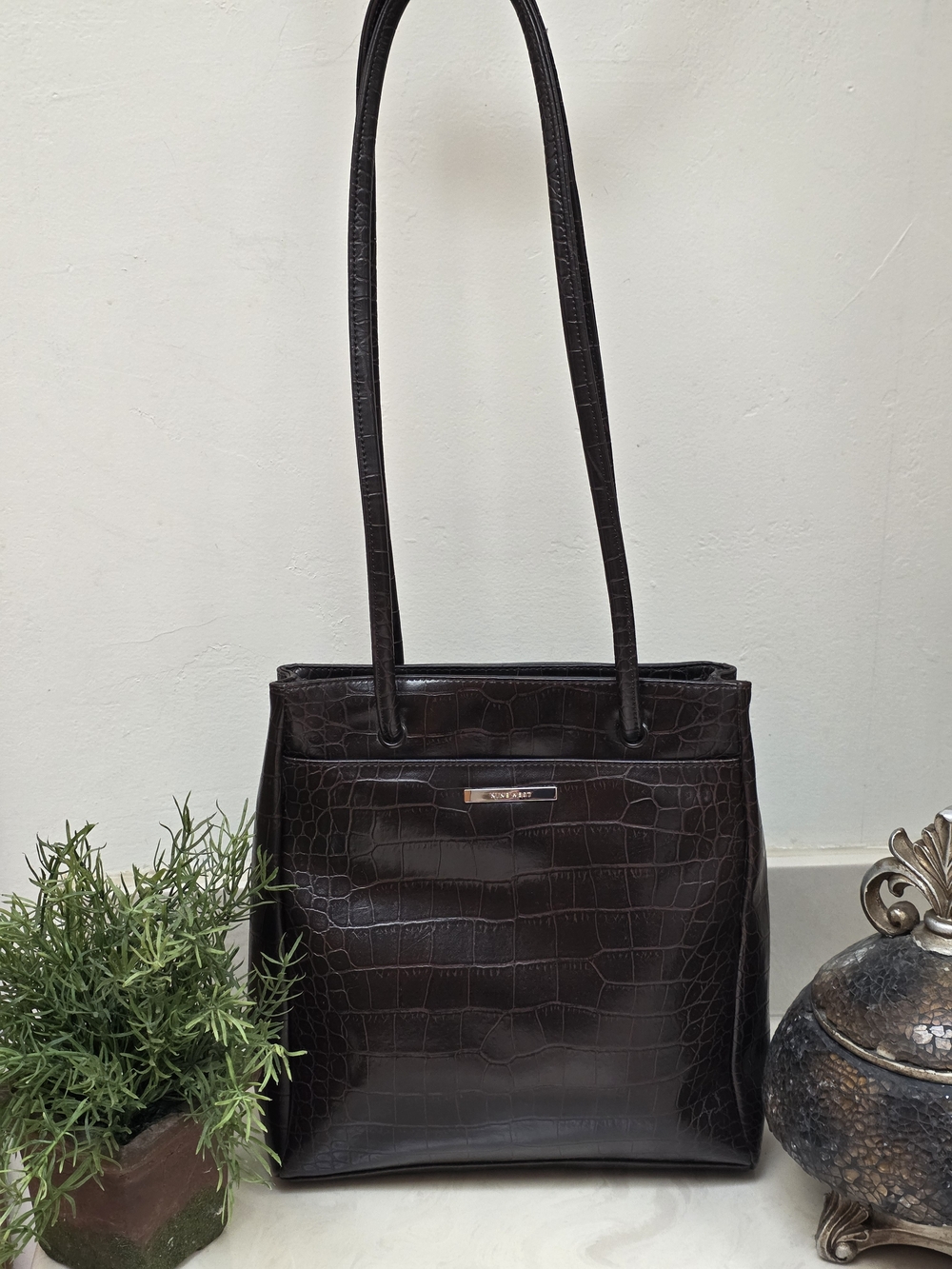 VINTAGE Nine West Dark Brown Croc-Embossed Patent Leather Shoulder Y2k Bag